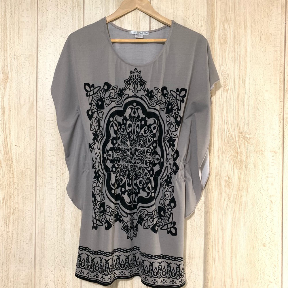 Truly Dear blouse Size M